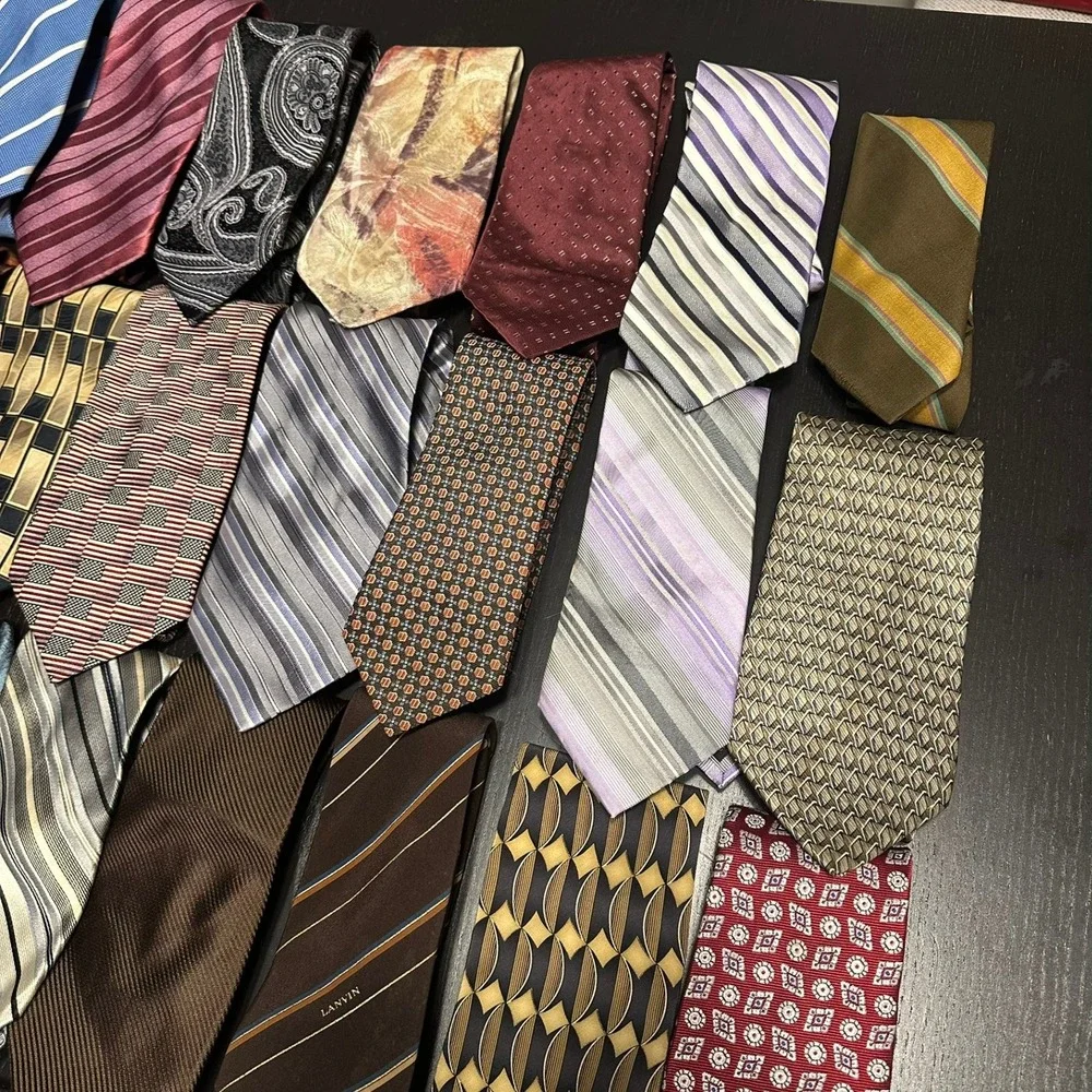 Bulk Lot of 50 Mens Neckties Silk Poly Blend Assorted Patterns Colors